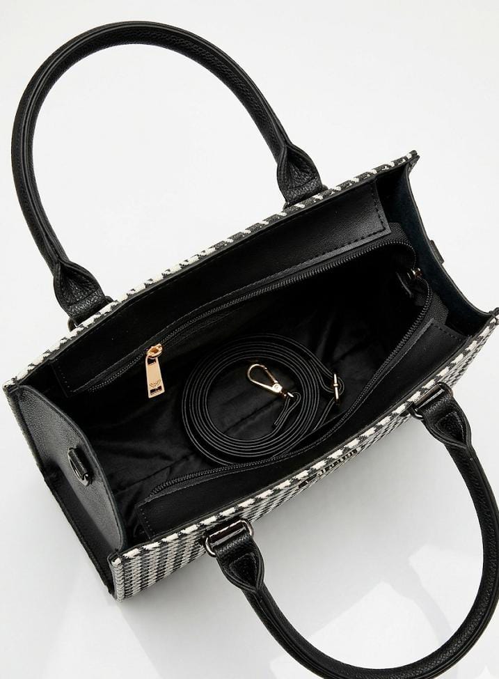 Classic  Chic Vouge